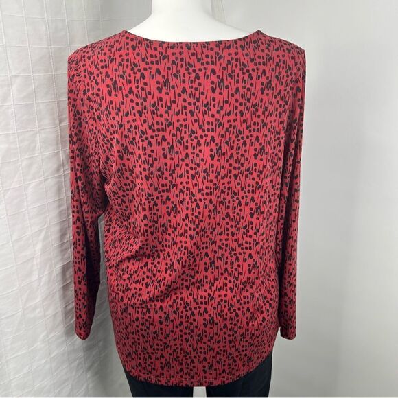 Tahari | Red/Black Top - Picture 2 of 5